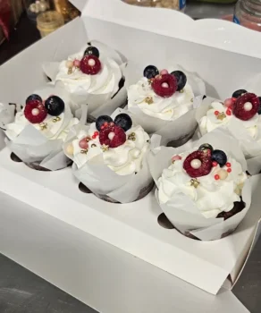Caja cupcakes frutos rojos