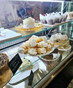 Vitrina pastelería artesanal